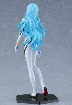 Plastic Models><noscript><img width=