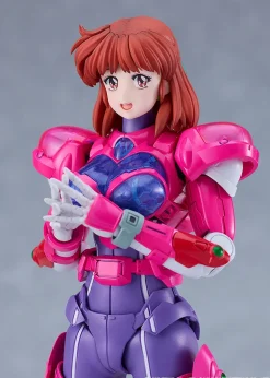 Plastic Models><noscript><img width=