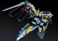 Plastic Models><noscript><img width=