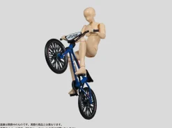 Plastic Models><noscript><img width=