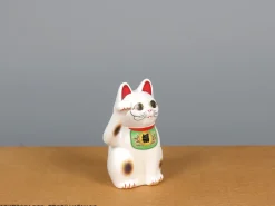 Plastic Models><noscript><img width=