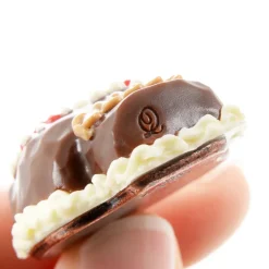 Q-pot. Parlor Skull Chocolat Necklace