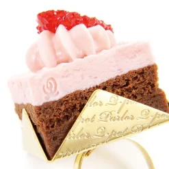 Q-pot. Strawberry Chocolate Petit Cake Ring Discount