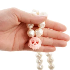 Q-pot. The Skull Fell in Love Pearl Necklace Online