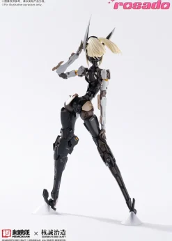 Plastic Models><noscript><img width=