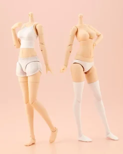 Plastic Models><noscript><img width=