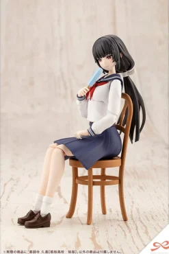 Plastic Models><noscript><img width=