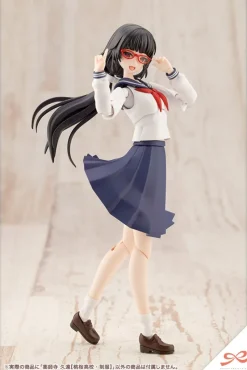 Plastic Models><noscript><img width=