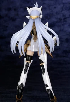 Plastic Models><noscript><img width=
