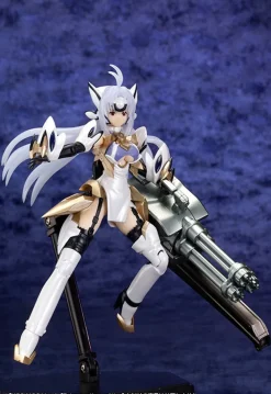 Plastic Models><noscript><img width=