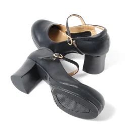 Footwear><noscript><img width=